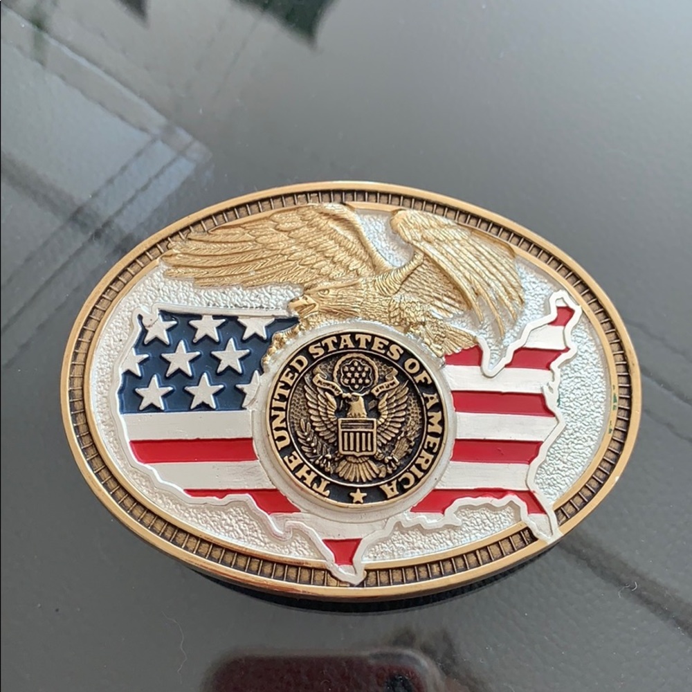 Silver buckle